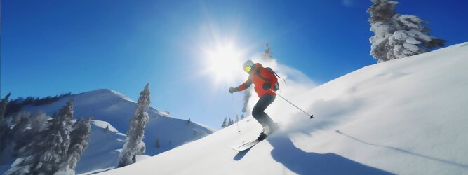 Trip Aktiv Reiseideen Skiurlaub - Die Berge der Alpen, tiefverschneite Landschaftsidylle, überwältigende Naturschönheiten, begeistern Skifahrer, Snowboarder und Wintersportler aller Couleur gleichermaßen wie Schneeschuhwanderer, Genießer und Ruhesuchende. Es ist still geworden, die Natur ruht sich aus, der Winter ist ins Land gezogen. Leise rieseln die Schneeflocken auf Wiesen und Wälder, die Natur sammelt Kräfte für das nächste Jahr. Eine Pferdeschlittenfahrt durch den Winterwald und über glitzernd kristallweiße Sonnen-Plateaus lädt ein, zu romantischen Träumereien, und ist Erholung für Körper & Geist & Seele. Verweilen in einer urigen Almhütte bei Glühwein & Jagertee & deftigen kulinarischen Köstlichkeiten. Die Freude auf den nächsten Winterurlaub ist groß.